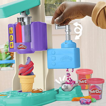 Play-Doh Lera Kitchen Creations Playset Rainbow Swirl Ice Cream