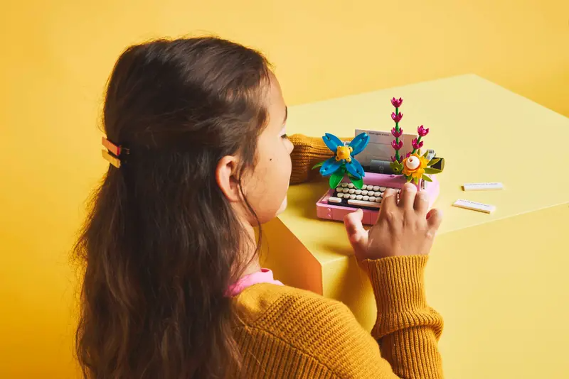 LEGO Creator 31169 Skrivmaskin med blommor - 2